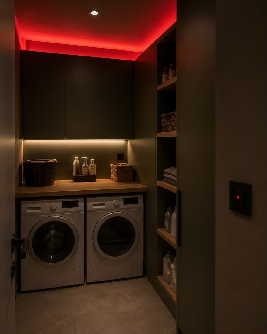 Hauswirtschaftsraum mit smarter Akzentbeleuchtung